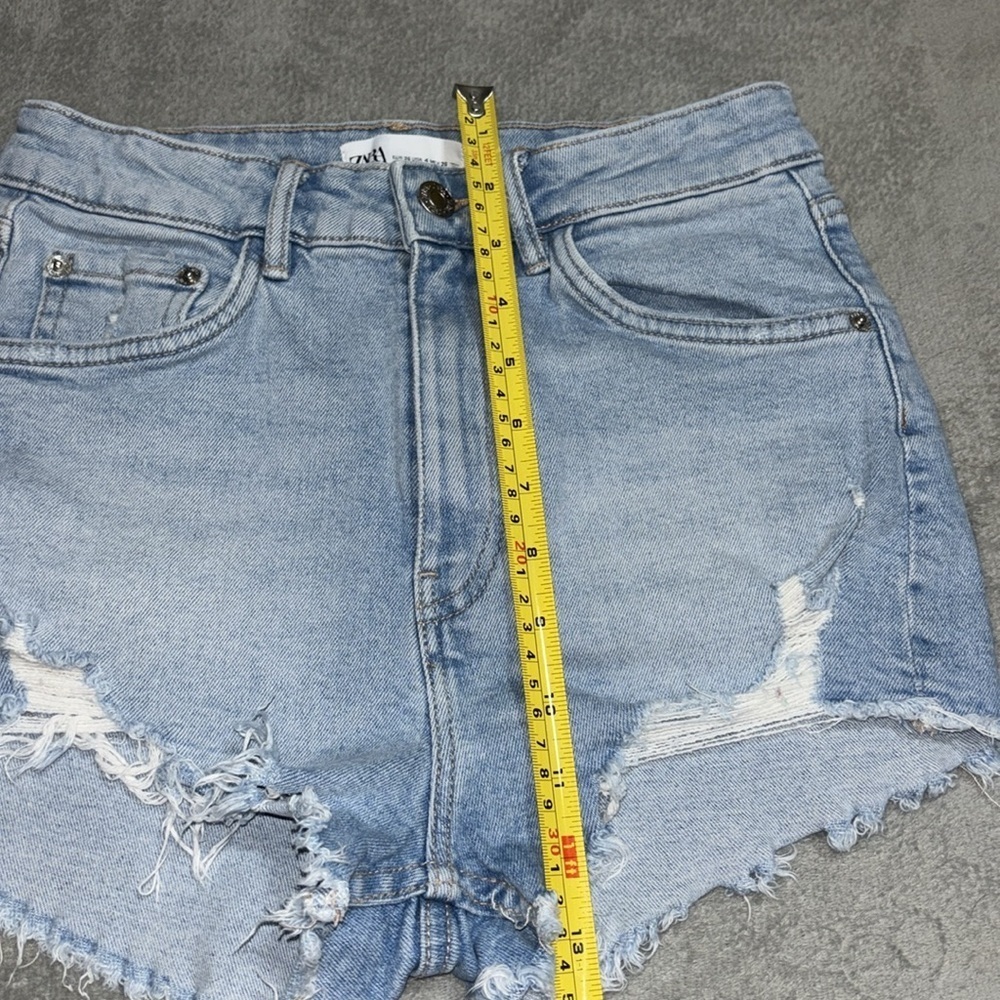 Zara Women's Blue Denim Shorts - Picture 4 of 4